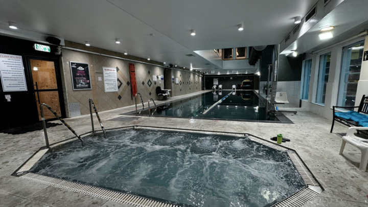 כניסת אורח.ת חד פעמית למועדוני הולמס פלייס וגו אקטיב